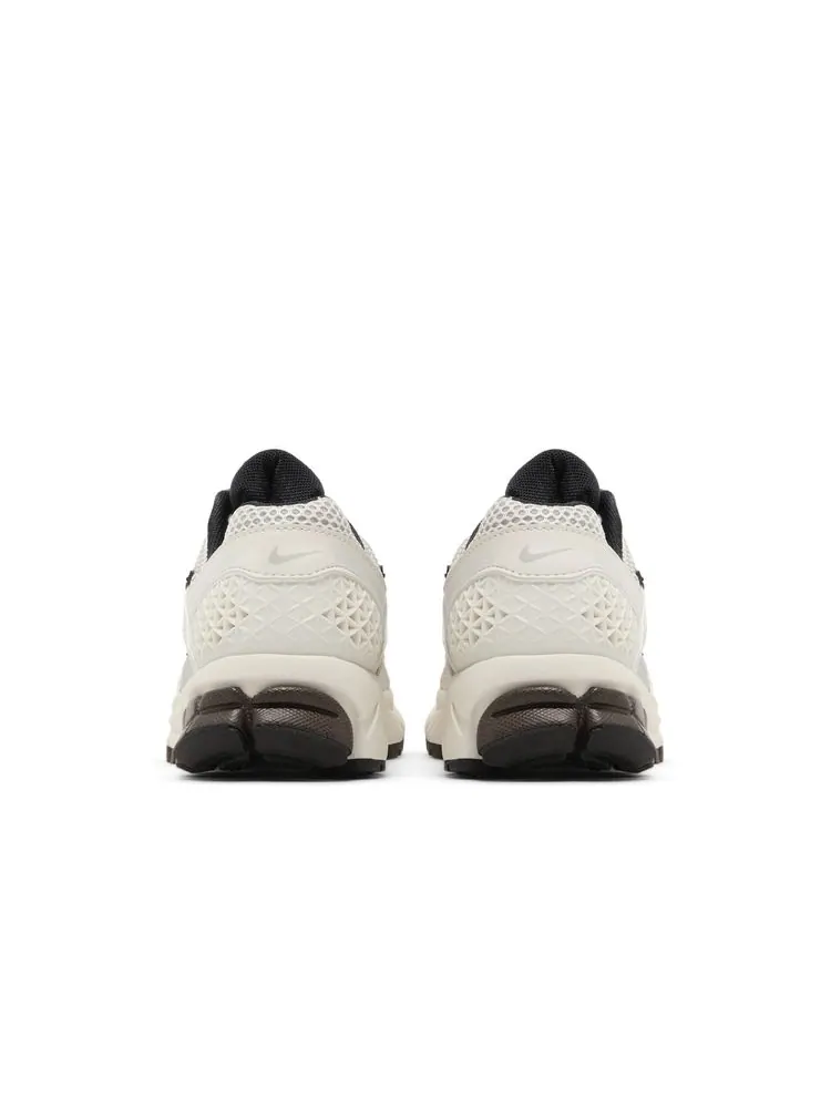Кроссовки Wmns Air Zoom Vomero 5 'Phantom' — изображение 6 из 8, фантомный