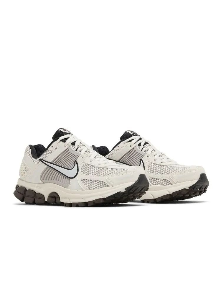 Кроссовки Wmns Air Zoom Vomero 5 'Phantom' — изображение 8 из 8, фантомный