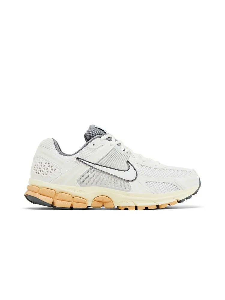 Кроссовки Wmns Air Zoom Vomero 5 'Summit White Pure Platinum' — изображение 1 из 8, белый платиновый