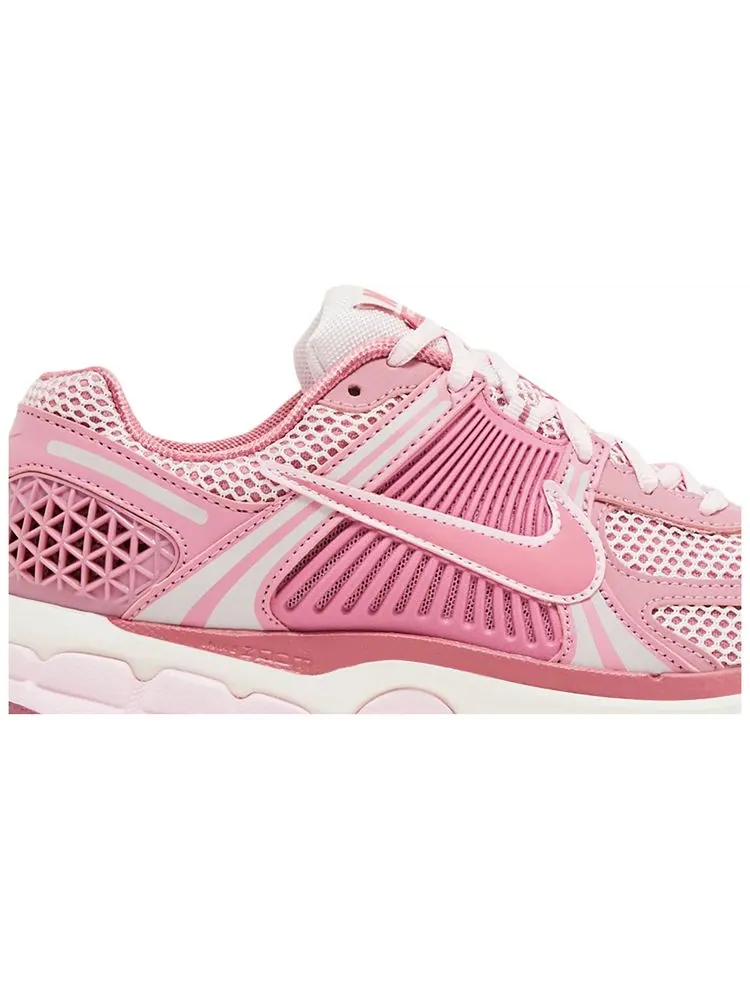 Кроссовки Nike Wmns Air Zoom Vomero 5 'Elemental Pink' — изображение 2 из 4, розовый