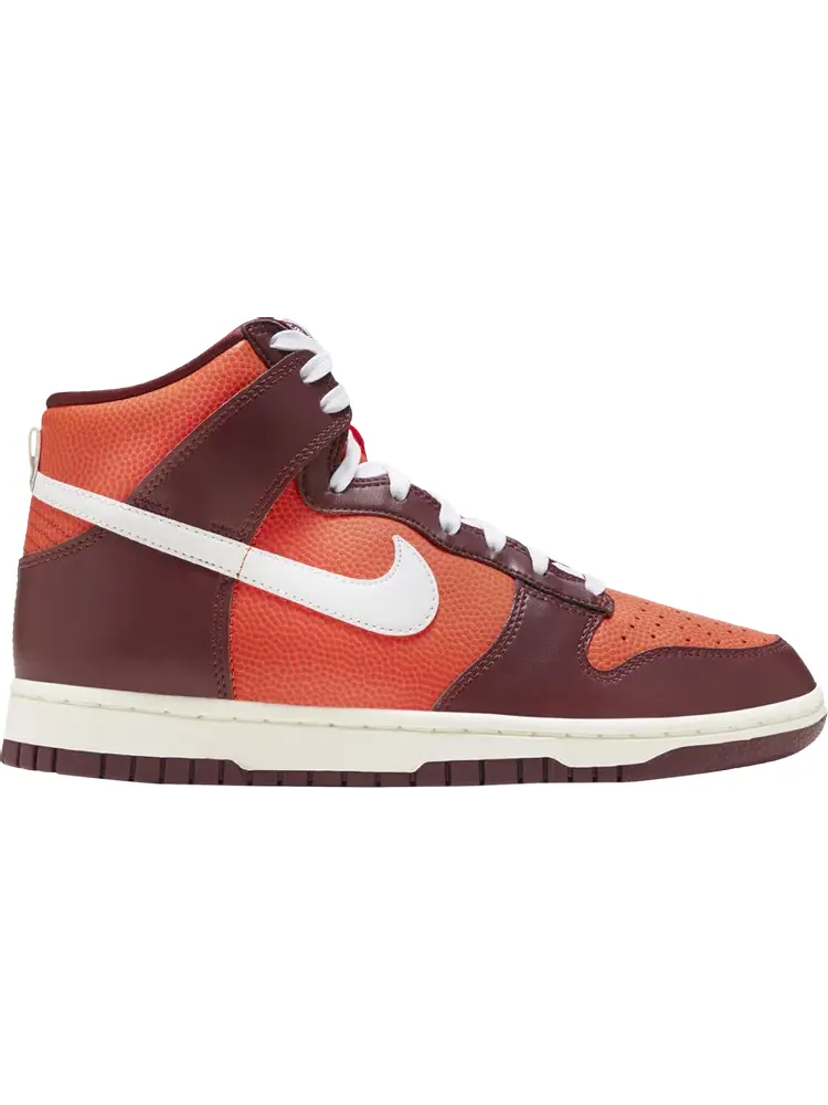 Кроссовки Wmns Dunk High 'Be True To Her School' — изображение 1 из 1, красный