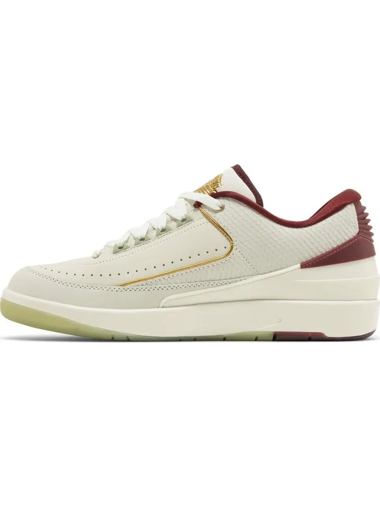 Кроссовки Air Jordan 2 Retro Low 'Year of the Dragon' — изображение 3 из 4, бежевый