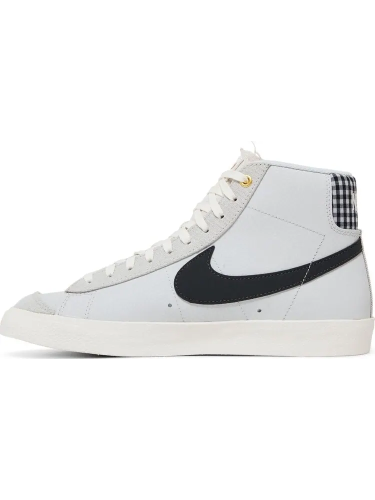 Кроссовки Blazer Mid '77 Vintage 'Designed Fresh' — изображение 3 из 4, белый