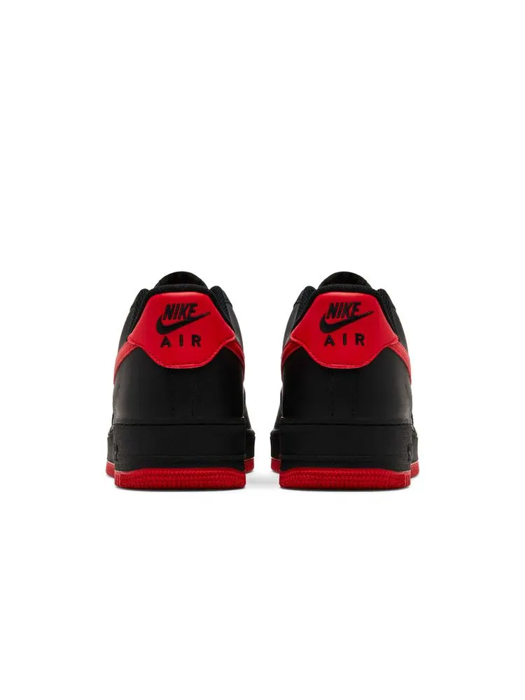 Кроссовки Nike Air Force 1 '07 'Bred' — изображение 7 из 9, черный/красный/черный