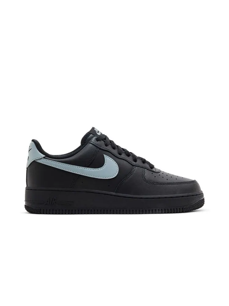 Кроссовки Nike Air Force 1 '07 'Black Cool Grey' — изображение 2 из 9, черный/серый