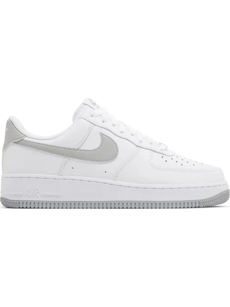Кроссовки Air Force 1 '07 'White Light Smoke Grey' — изображение 1 из 4, белый