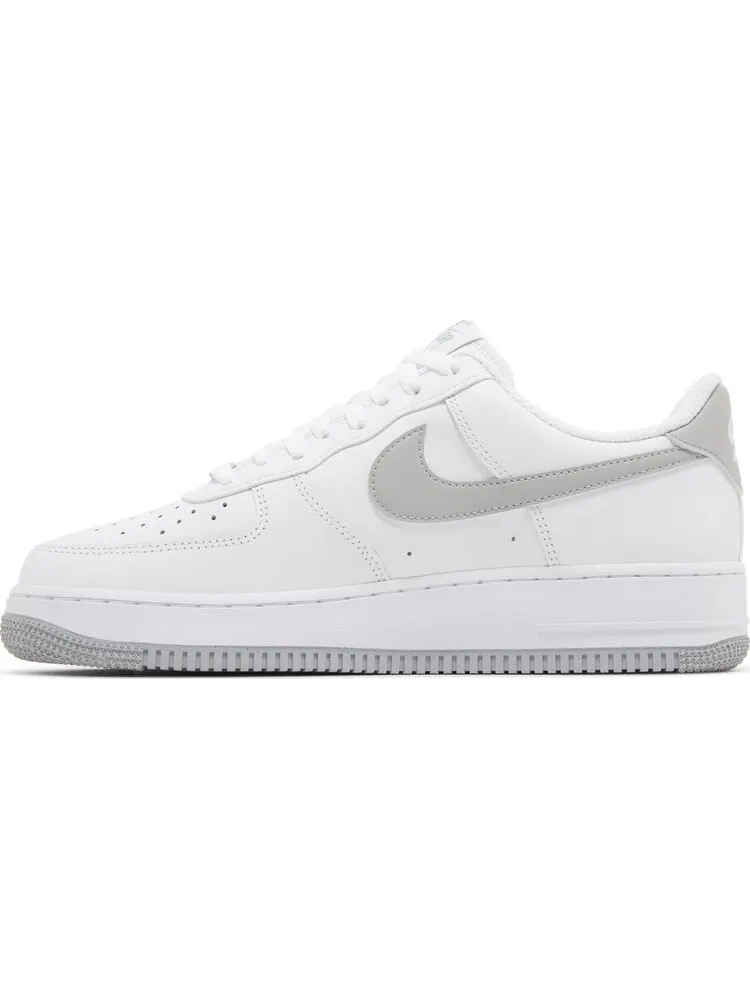 Кроссовки Air Force 1 '07 'White Light Smoke Grey' — изображение 3 из 4, белый