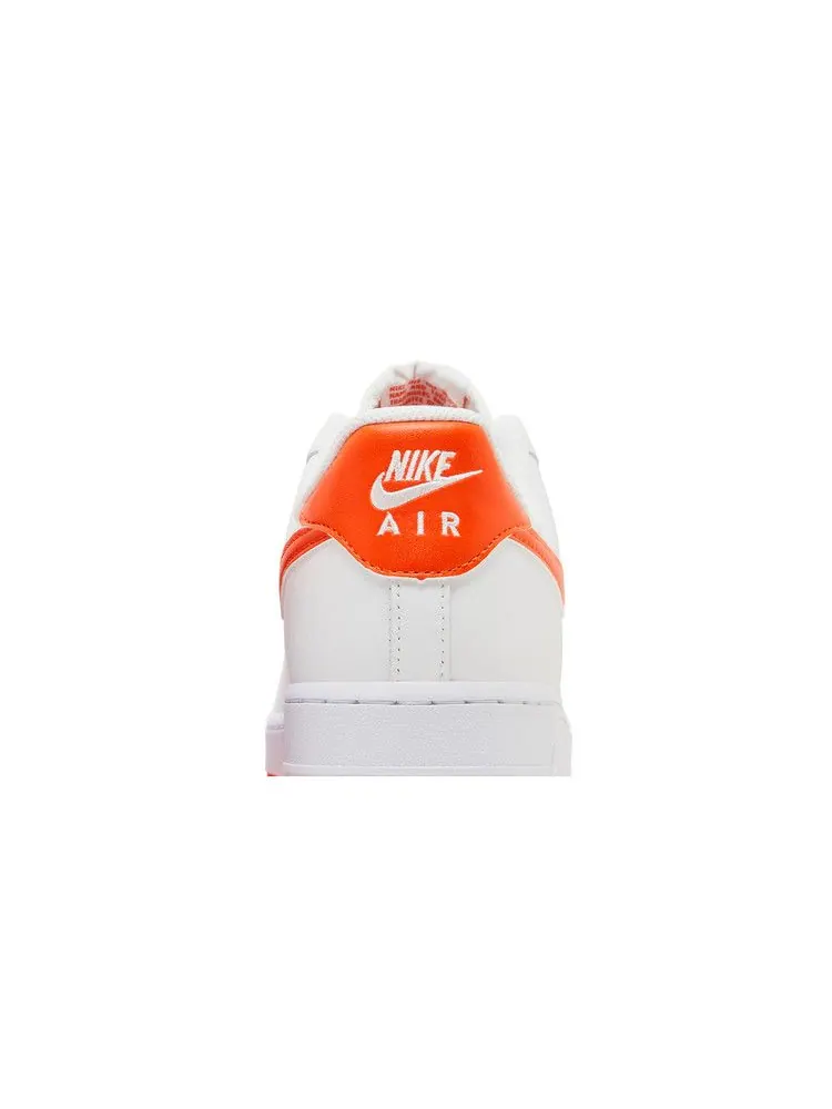 Кроссовки Nike Air Force 1 '07 'Safety Orange' — изображение 8 из 9, белый/оранжевый