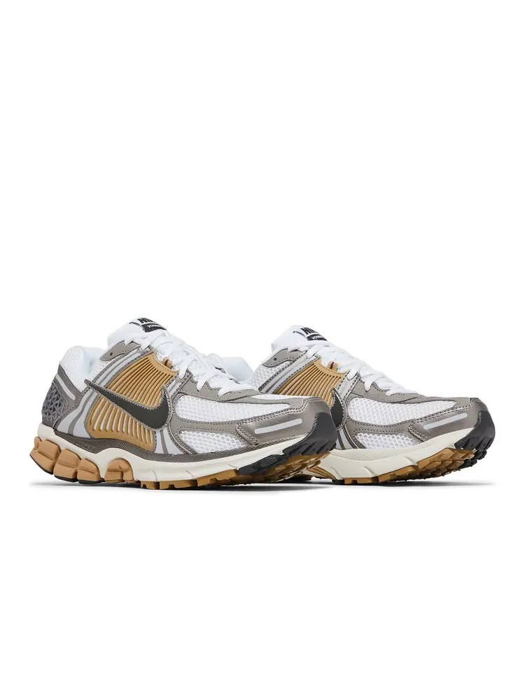 Кроссовки Air Zoom Vomero 5 'Metallic Pewter' — изображение 8 из 8, серый