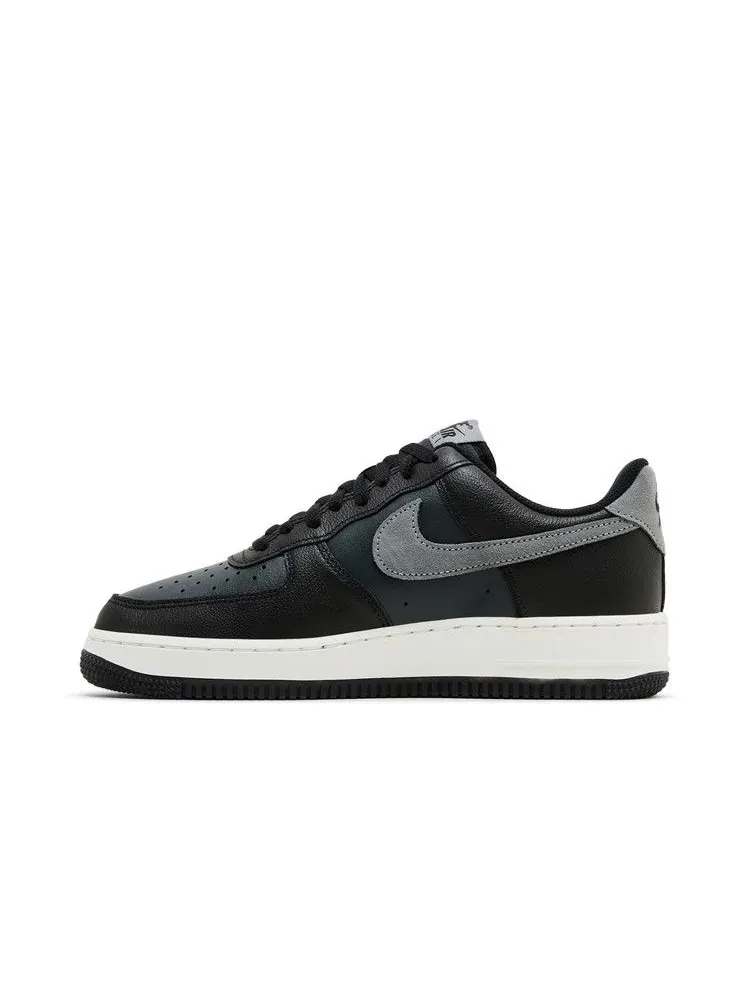 Кроссовки Nike Air Force 1 '07 LV8 'Smoke Grey' — изображение 4 из 9