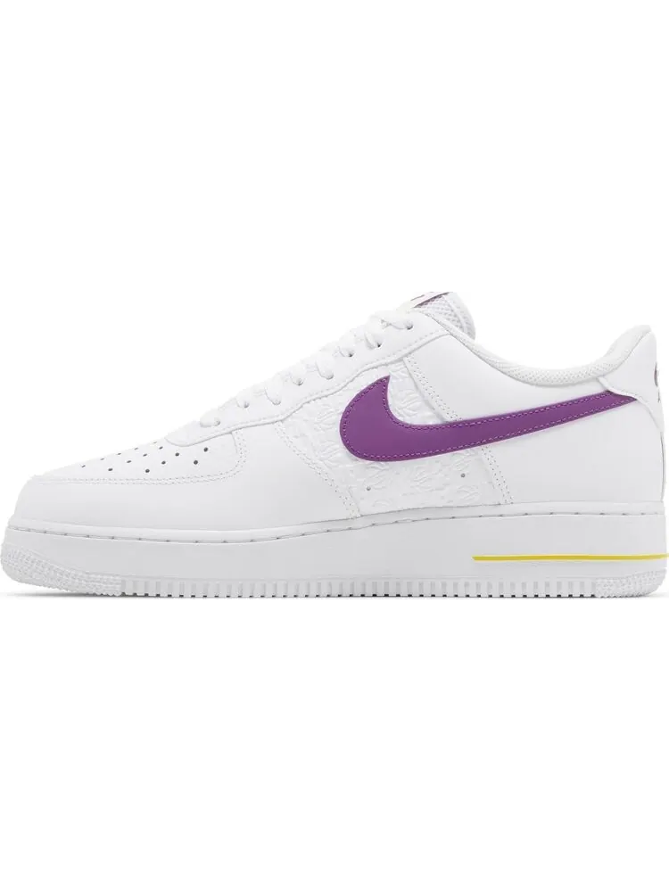 Кроссовки Air Force 1 '07 'Embossed Hoops - Lakers' — изображение 3 из 4, белый