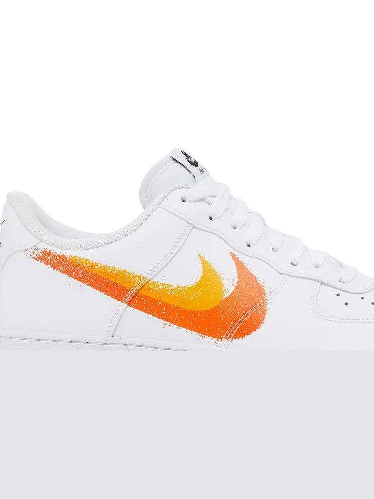 Кроссовки Air Force 1 '07 'Spray Paint Swoosh - Safety Orange' — изображение 2 из 4, белый