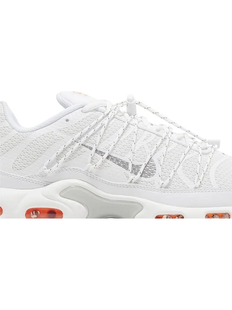 Кроссовки Air Max Plus Utility 'White Safety Orange' — изображение 2 из 4, белый