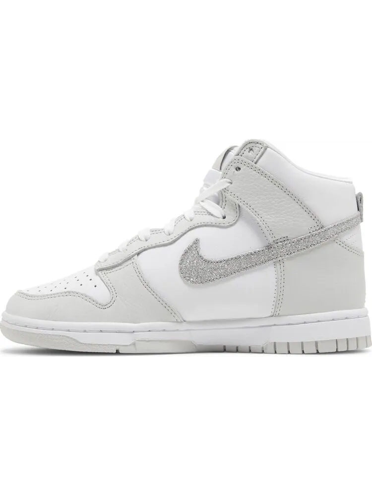 Кроссовки Wmns Dunk High 'Silver Glitter Swoosh' — изображение 3 из 4, серый
