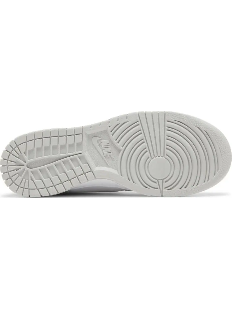 Кроссовки Wmns Dunk High 'Silver Glitter Swoosh' — изображение 4 из 4, серый