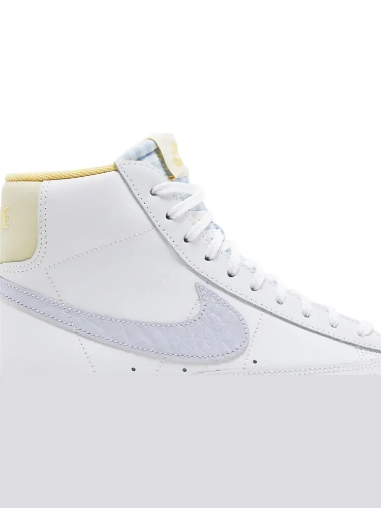 Кроссовки Blazer Mid '77 GS 'Easter' — изображение 2 из 4, белый