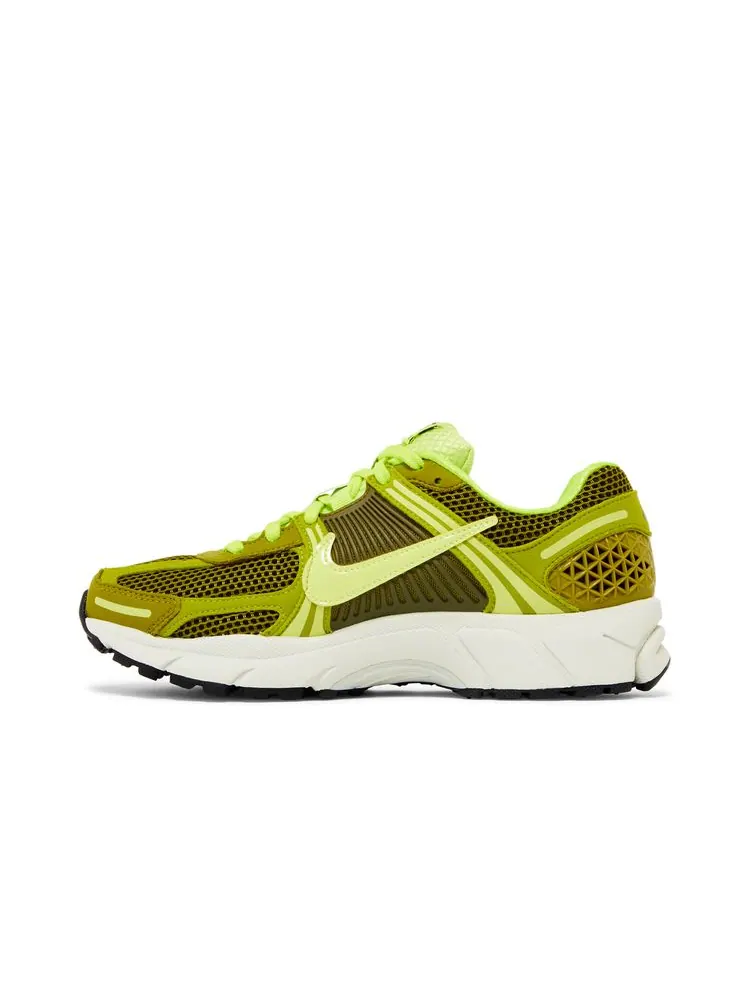 Кроссовки Wmns Air Zoom Vomero 5 'Olive Flak' — изображение 3 из 8, оливковый