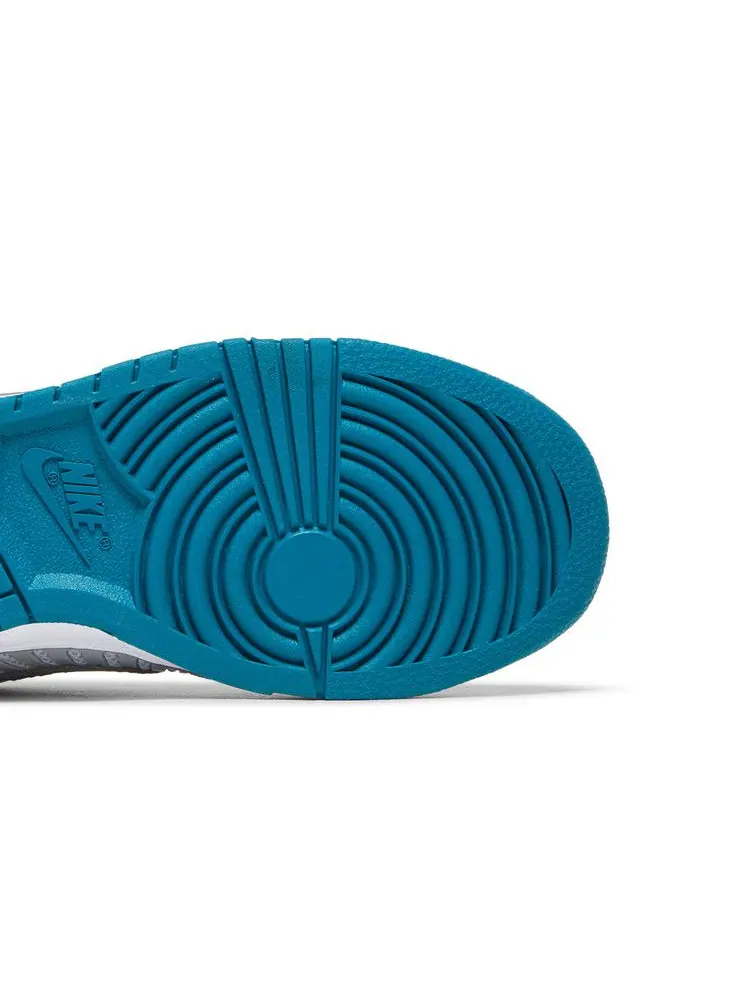 Кроссовки Nike Wmns Dunk Low, Timeless — изображение 5 из 8, серый