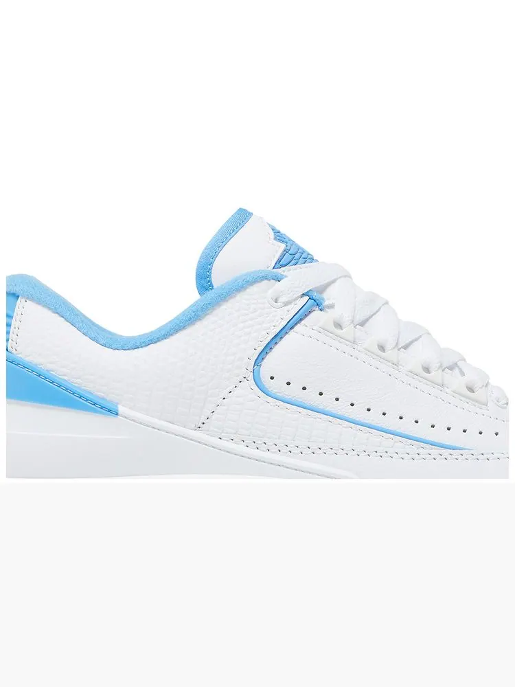 Кроссовки Air Jordan 2 Retro Low GS 'UNC' — изображение 2 из 8, белый
