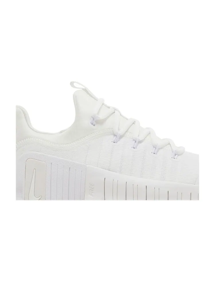 Кроссовки Wmns Free Metcon 6 'Platinum Tint' — изображение 2 из 8, платиновый