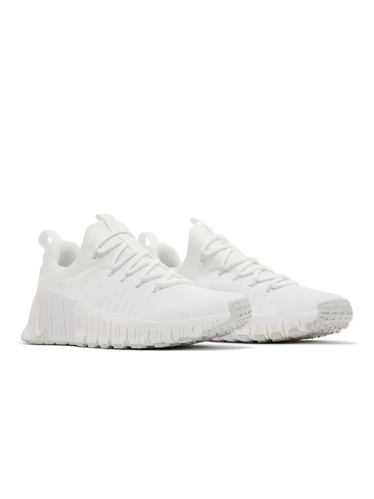 Кроссовки Wmns Free Metcon 6 'Platinum Tint' — изображение 8 из 8, платиновый