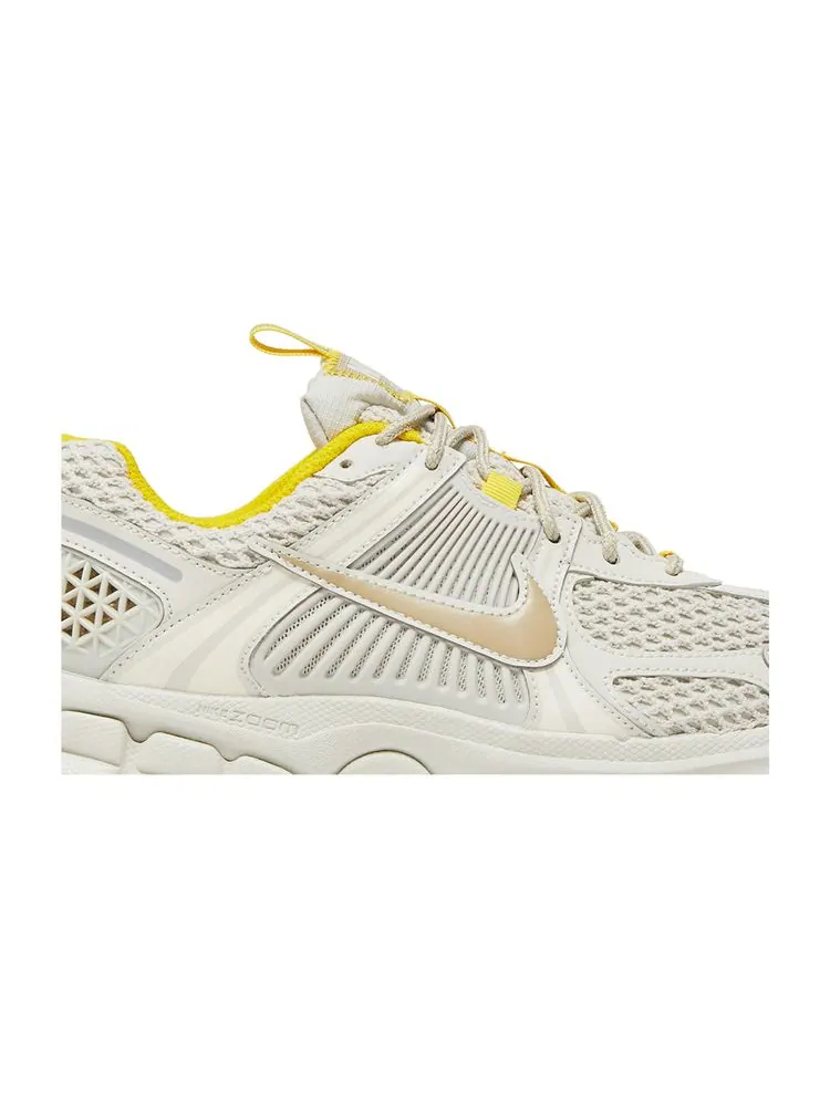 Кроссовки Wmns Air Zoom Vomero 5 'Light Bone' — изображение 2 из 8, костяной белый