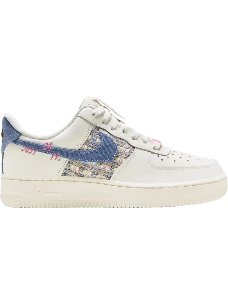 Кроссовки Wmns Air Force 1 Low '07 LX 'Denim Bouclé' — изображение 1 из 1, белый