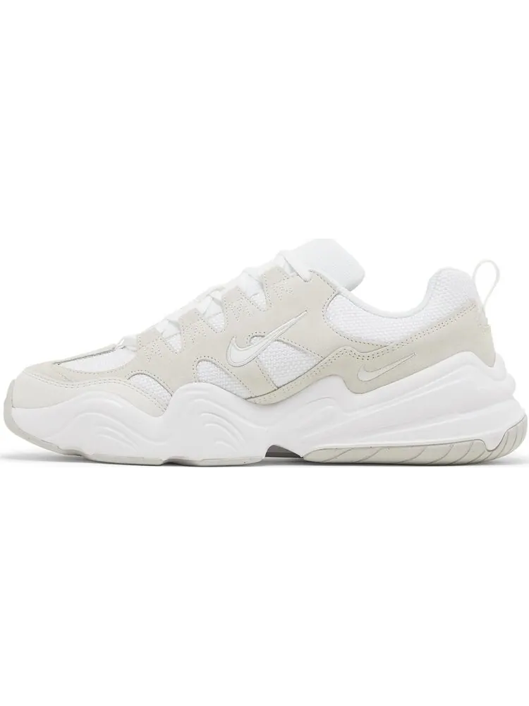 Кроссовки Nike Tech Hera 'Photon Dust White' — изображение 3 из 4, серый