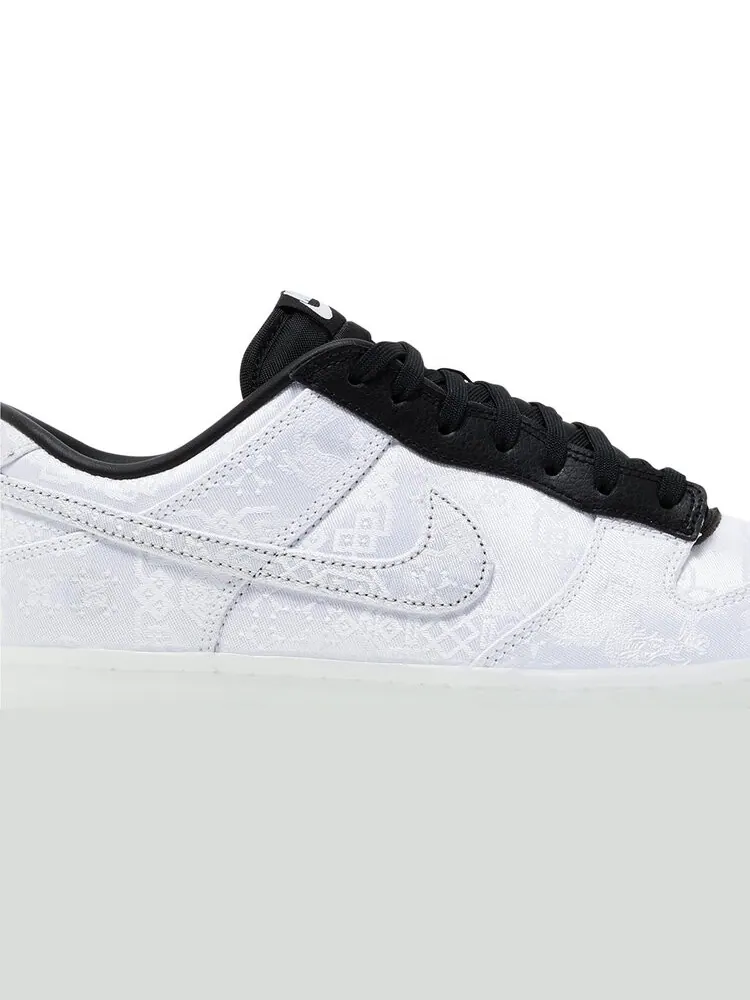 Кроссовки Fragment Design x CLOT x Dunk Low SP '20th Anniversary' — изображение 2 из 4, белый