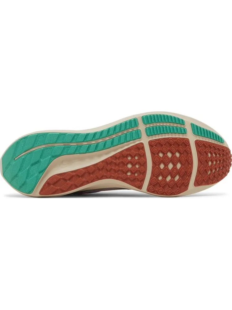 Кроссовки Air Zoom Pegasus 40 'Familia' — изображение 4 из 4, розовый