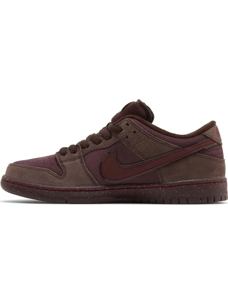 Кроссовки Nike Dunk Low Premium SB 'City of Love - Burgundy Crush', премиальное исполнение — изображение 3 из 5, красный