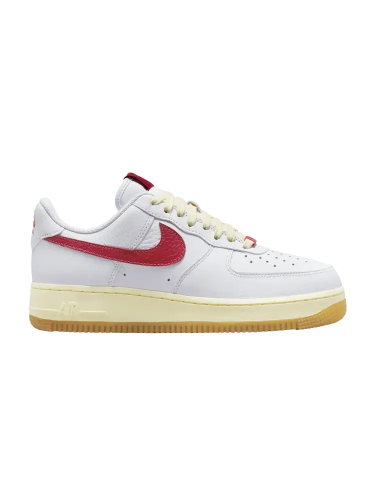 Кроссовки Nike Wmns Air Force 1 — изображение 1 из 1, белый