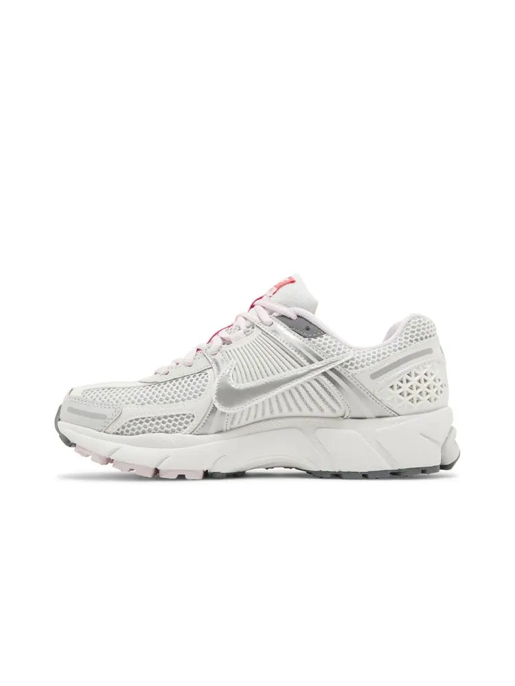 Кроссовки Wmns Air Zoom Vomero 5 '520 Pack - Pink Foam' — изображение 3 из 8, розовый