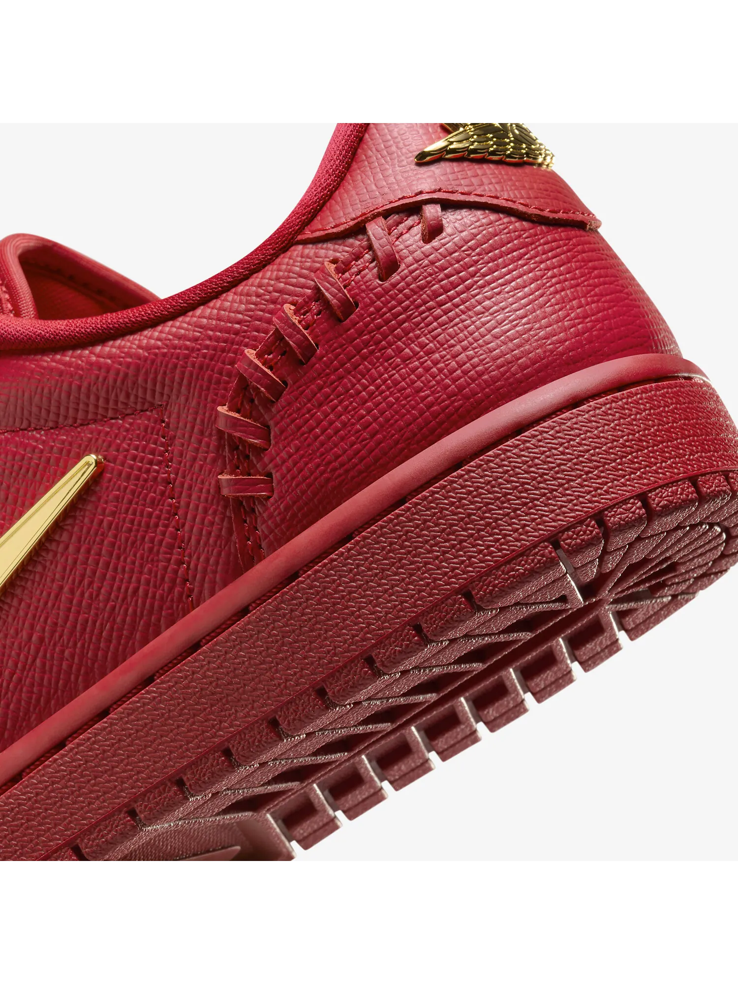 Кроссовки женские Nike Air Jordan 1 Low Method of Make — изображение 8 из 10, красный