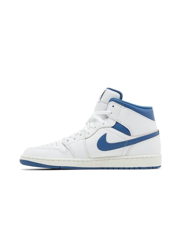 Кроссовки Air Jordan 1 Mid — изображение 3 из 4, белый