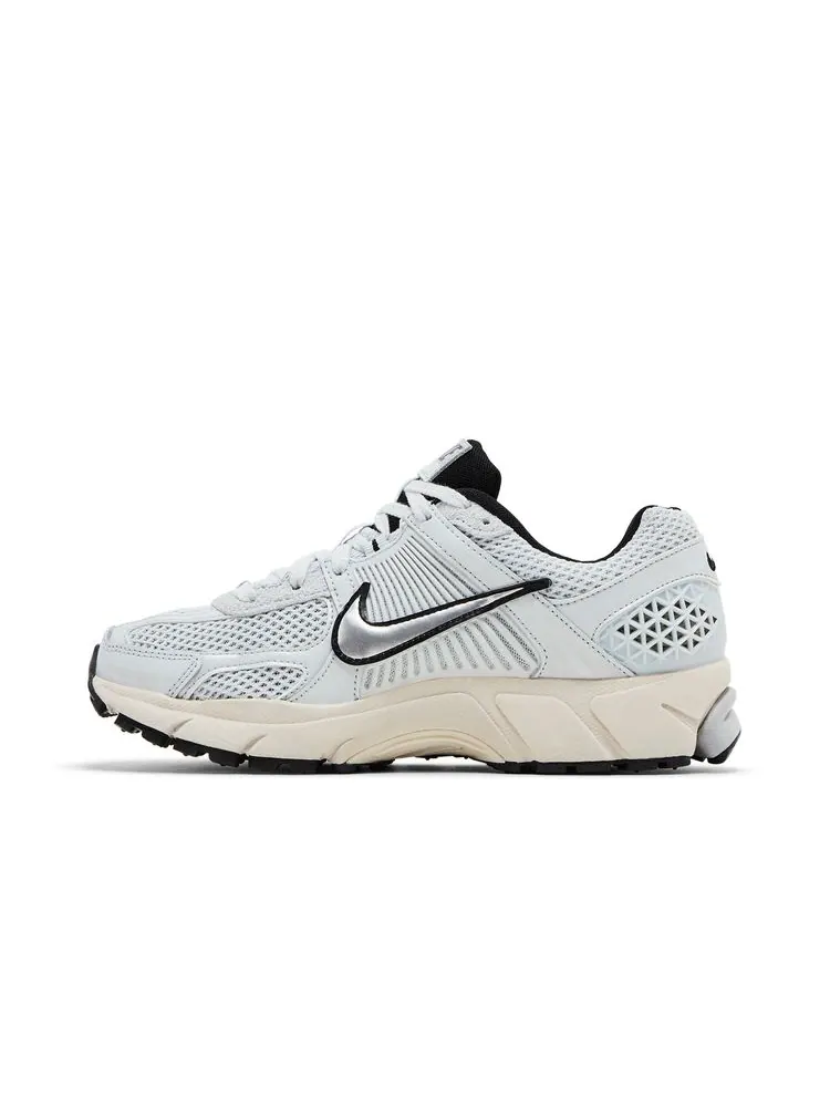 Кроссовки Wmns Air Zoom Vomero 5 'Platinum Light Orewood Brown' — изображение 3 из 8