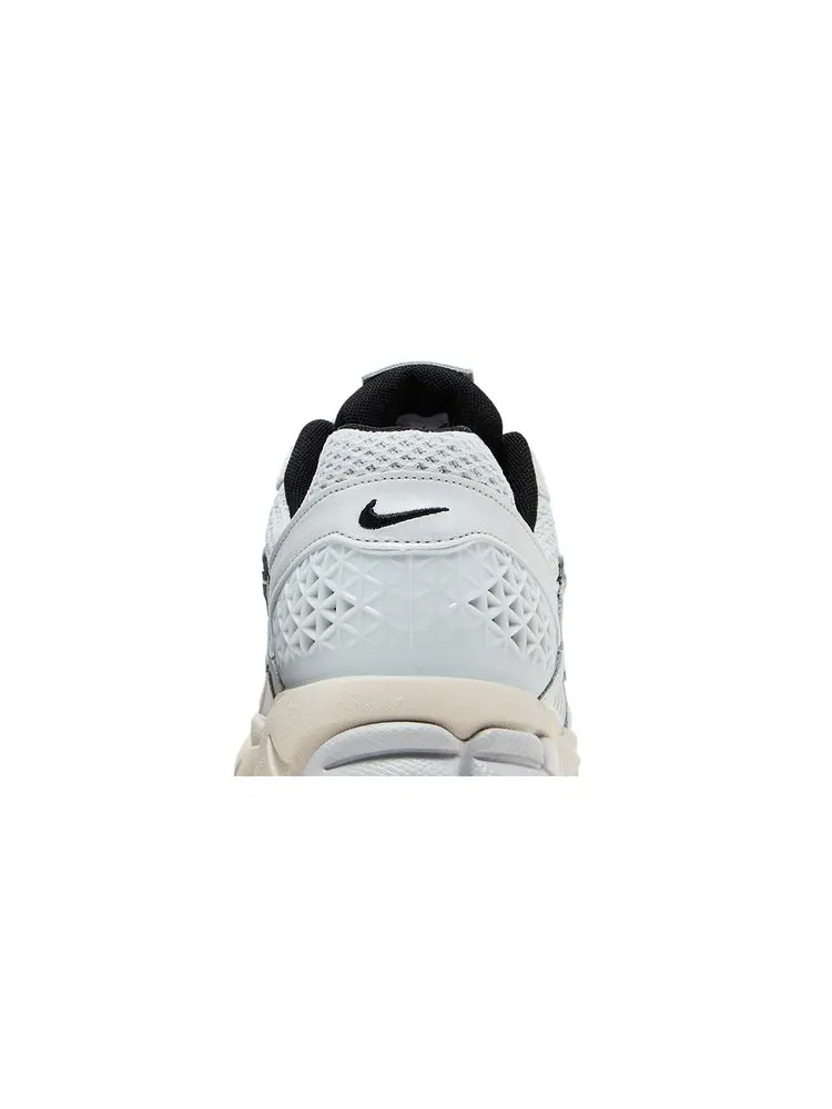 Кроссовки Wmns Air Zoom Vomero 5 'Platinum Light Orewood Brown' — изображение 7 из 8