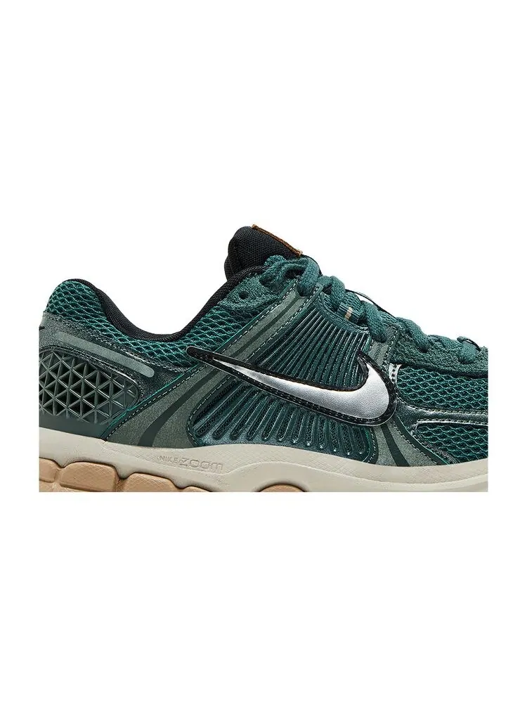 Кроссовки Nike Wmns Air Zoom Vomero 5 Vintage Green — изображение 2 из 6, винтажный зеленый