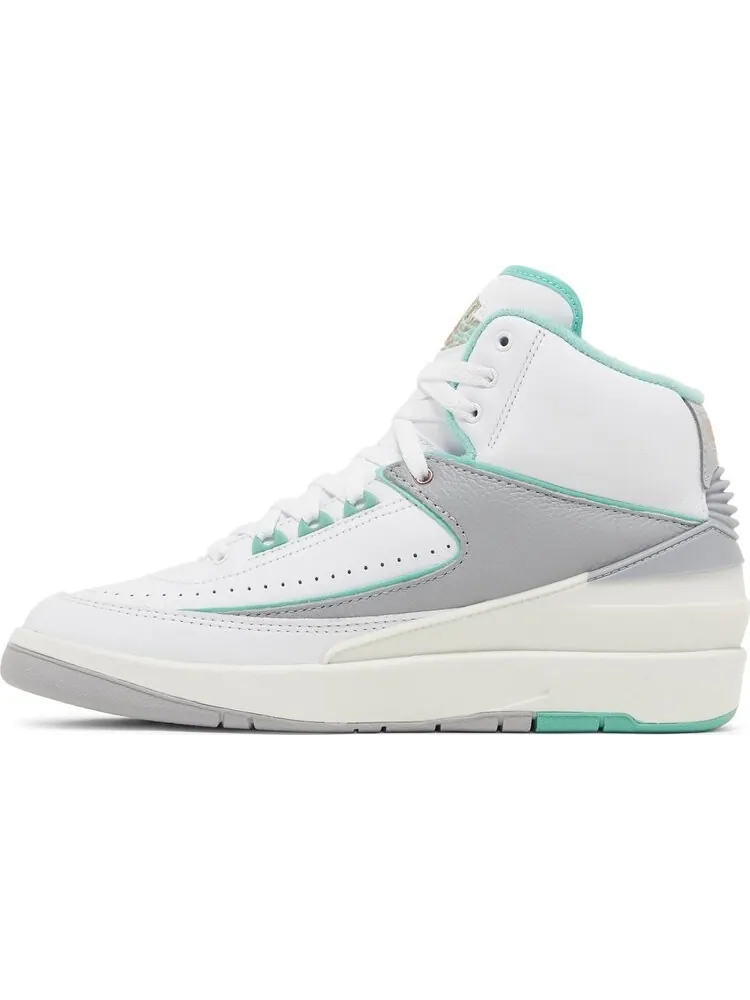 Кроссовки Wmns Air Jordan 2 Retro 'Crystal Mint' — изображение 3 из 4, белый