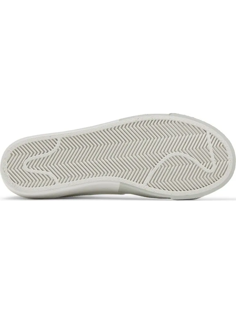 Кроссовки Blazer Mid '77 SE GS 'Split - White Black' — изображение 4 из 4, белый
