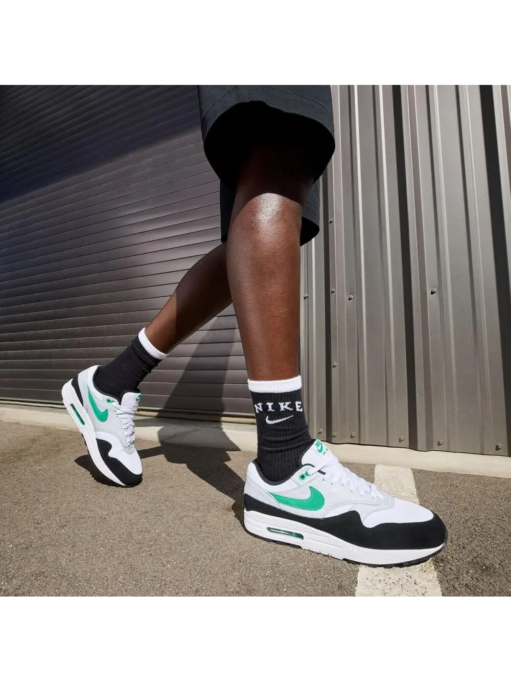 Кроссовки Nike Air Max 1 — изображение 2 из 8, белый/зеленый/черный