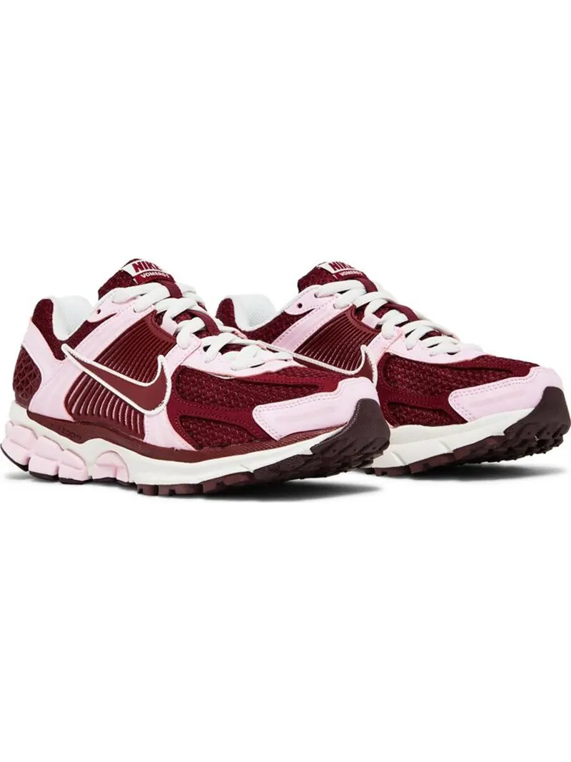 Кроссовки Nike Wmns Air Zoom Vomero 5 — изображение 2 из 4, красный