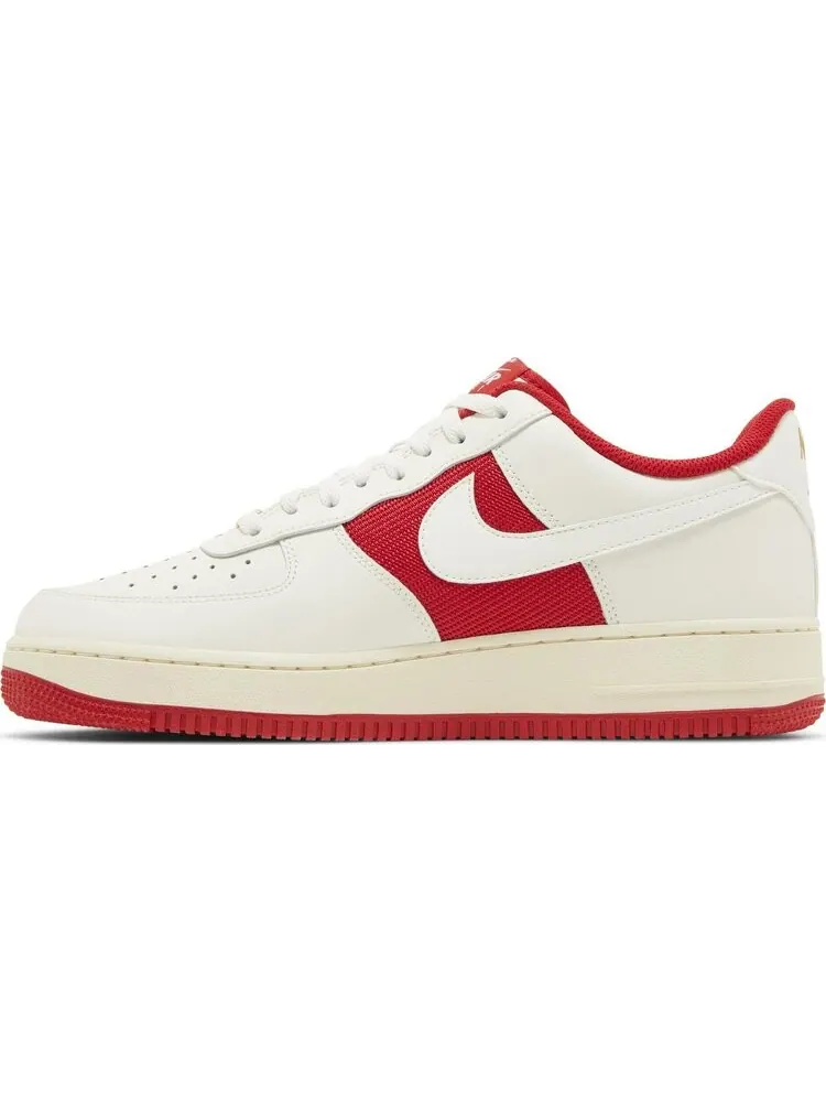 Кроссовки Air Force 1 '07 'Athletic Department - University Red' — изображение 3 из 4, красный