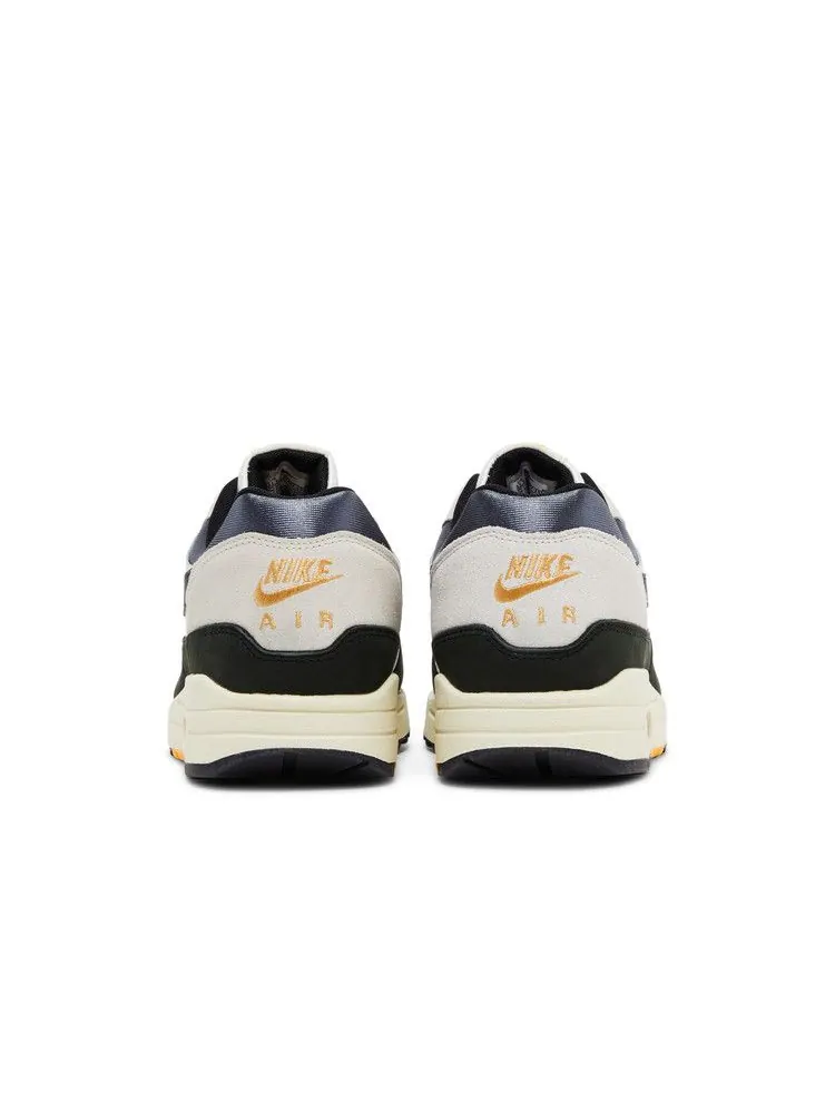 Кроссовки Nike Air Max 1 'Athletic Department - Light Bone University Gold' — изображение 7 из 9, кремовый