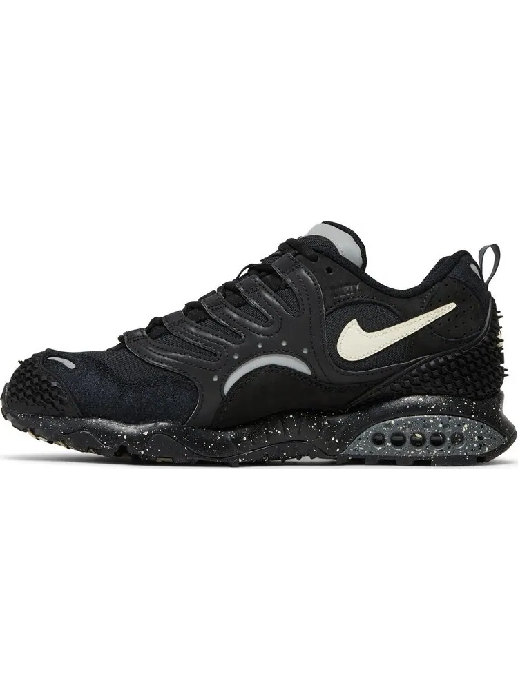 Кроссовки Undefeated x Air Terra Humara 'Black' — изображение 3 из 4, черный
