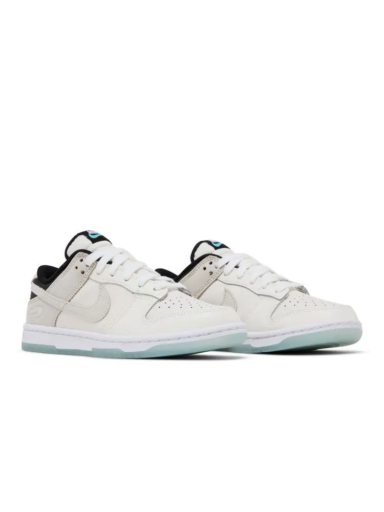 Кроссовки Nike Wmns Dunk Low, Supersonic — изображение 8 из 8, белый