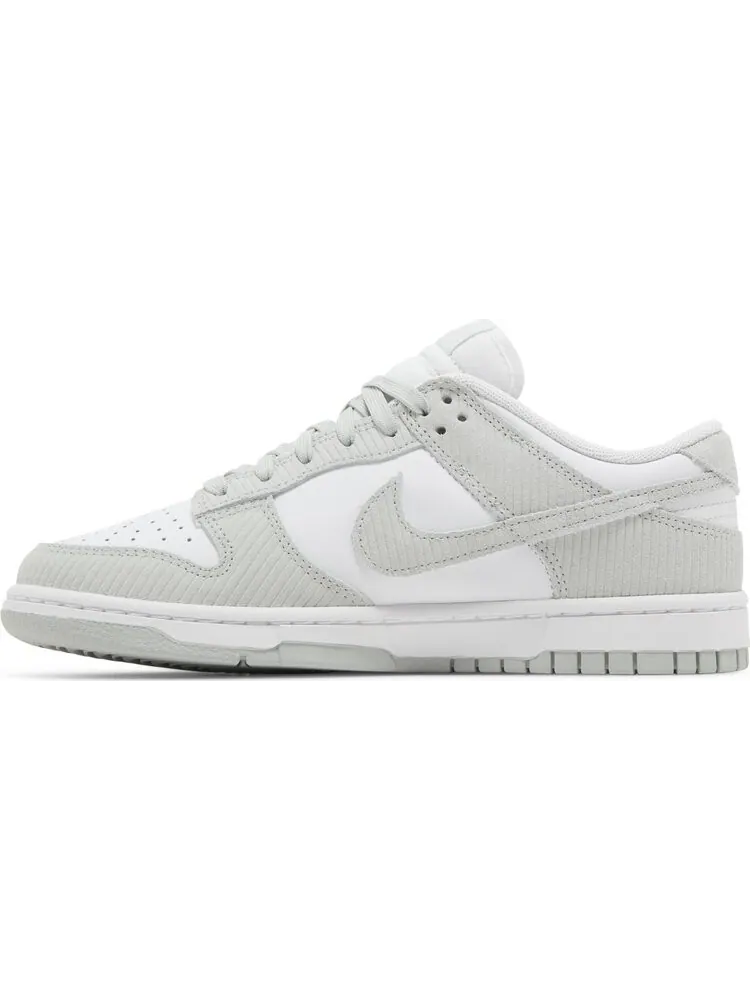 Кроссовки Wmns Dunk Low 'Light Silver Corduroy' — изображение 3 из 4, серый
