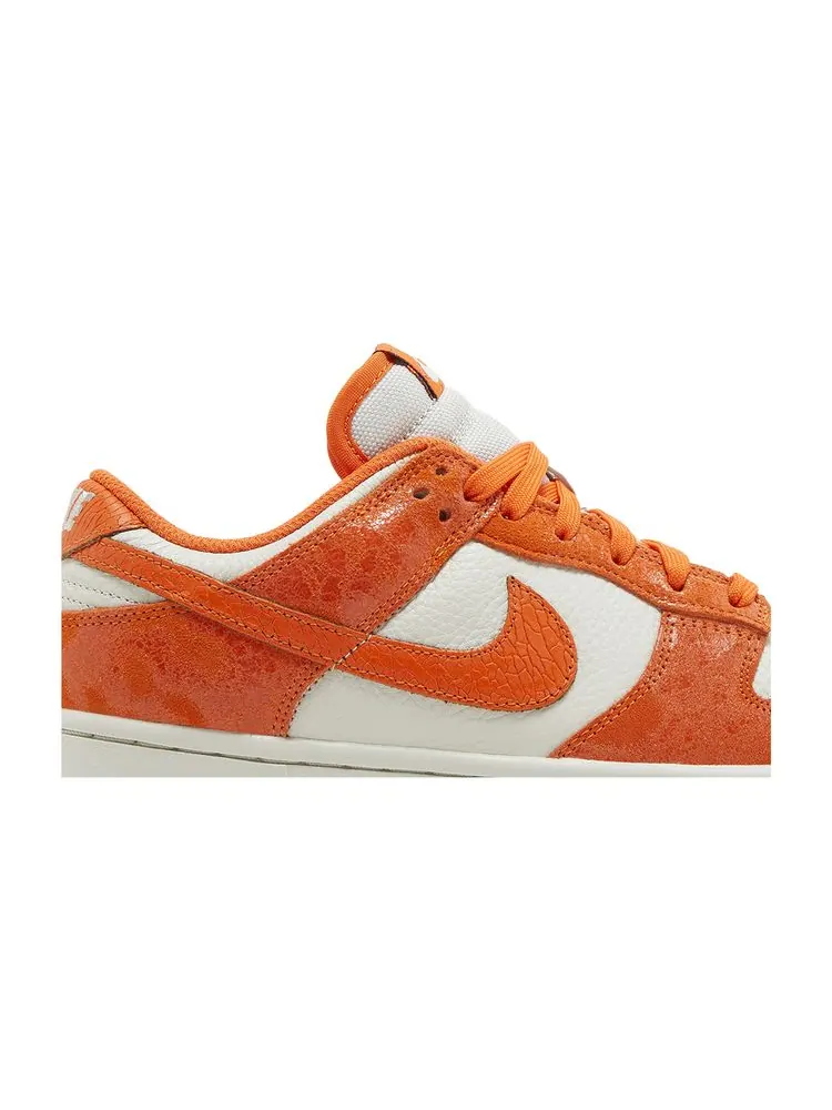 Кроссовки Nike Wmns Dunk Low Cracked Orange — изображение 2 из 6, оранжевый