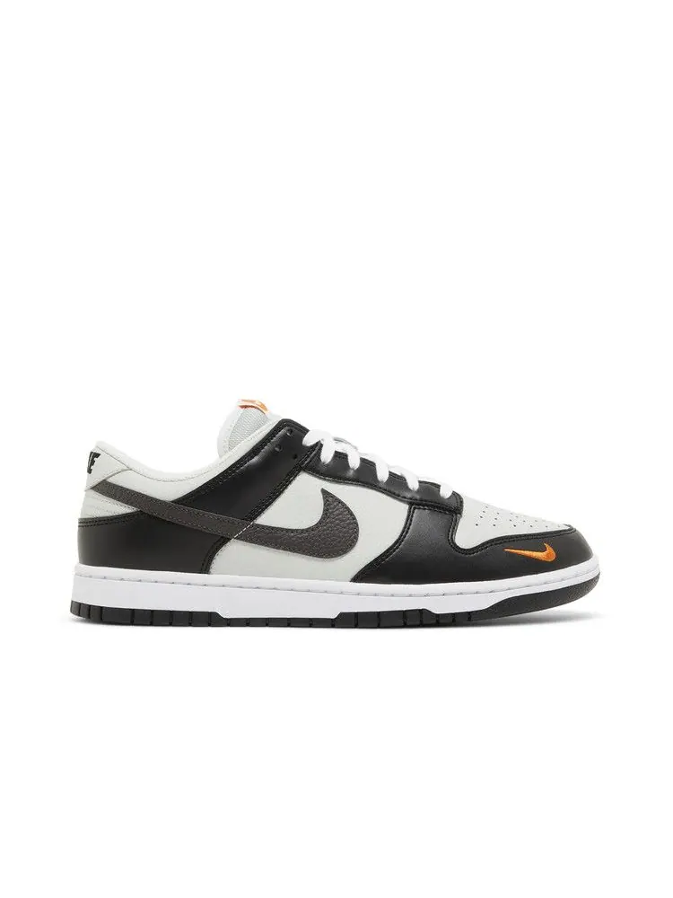 Кроссовки Nike Dunk Low 'Mini Swoosh - Black Total Orange' — изображение 2 из 9, черный/белый/оранжевый