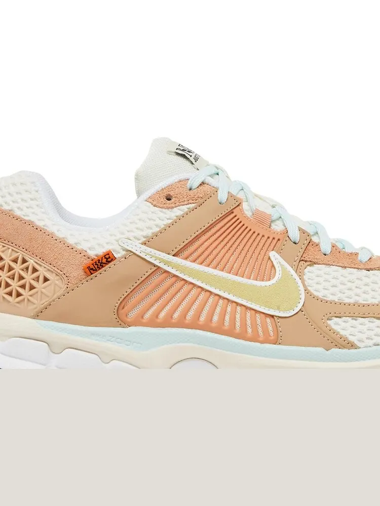 Кроссовки Zoom Vomero 5 'Have a Nike Day' — изображение 2 из 4, загар